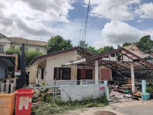 รื้อถอน